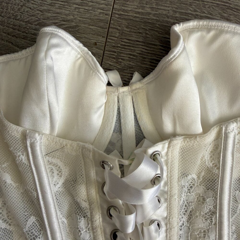 Victoria’s Secret I Do Ivory Lace Bridal Bustier Corset 34B Lace Up Back Straple - Picture 6 of 11